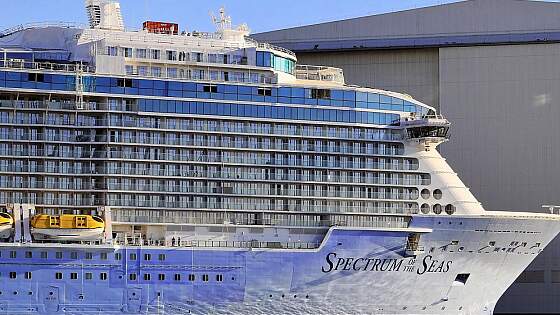 Papenburg: Schiffsbau in der Meyer Werft