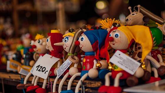 Souvenirs aus Prag: Holzpuppen