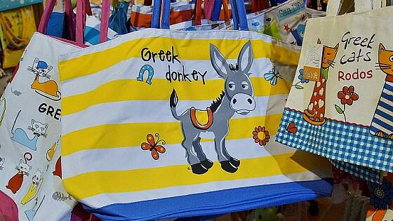 Souvenirs aus Griechenland: Taschen aus Rhodos