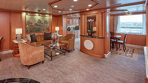 Cunard Queen Elizabeth: Master Suite