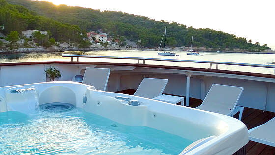 MY Princess: Jacuzzi auf dem Sonnendeck