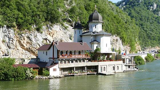 Kloster Mraconia an der Donau in Serbien