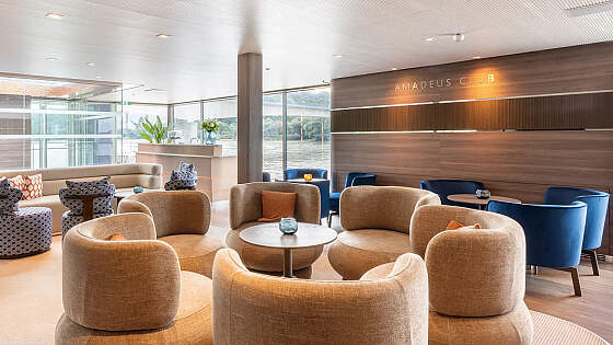 MS Amadeus Amara: Amadeus Club