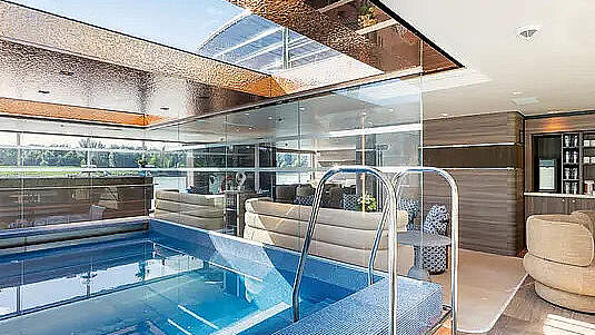 MS Amadeus Amara: Indoor Pool