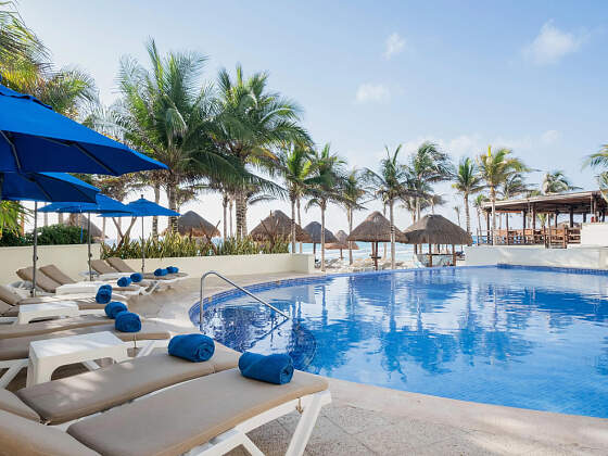 Hotel NYX Cancún: Pool