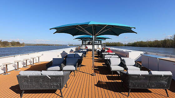 Flusskreuzfahrtschiff MS Alisa: auf dem Sonnendeck
