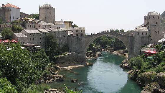 Bogenbrücke in Mostar