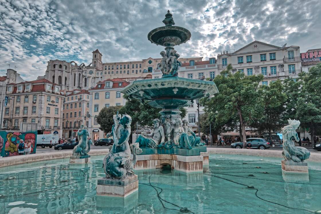 Lissabon: Palacio mit dem Bronzespringbrunnen 