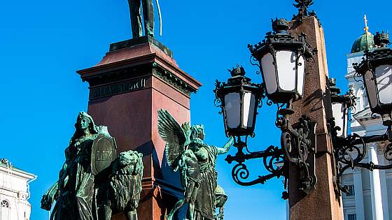 Senaatintori mit Zarenstatue in Helsinki Finnland