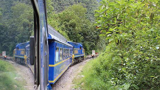 Aguas Calientes - Zugfahrt nach Machu Picchu