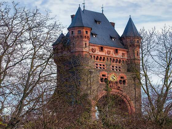 Torbogen-Turm der Nibelungenbrücke in Worms