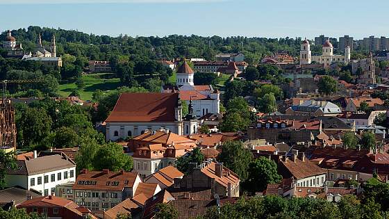 Litauen, Vilnius: Stadtbild mit Kirchenbauten
