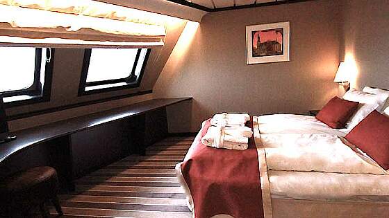 © Hurtigruten MS Nordlys: Mini Suite