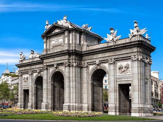 Spanien, Madrid: Puerta de Alcalá