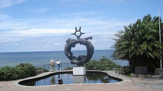 Montevideo: Plaza de la Armada Bronzefigur