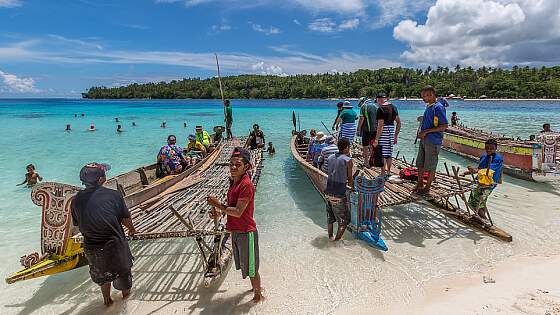 Papua Neu Guinea: Lagatoi (Handelsboot)