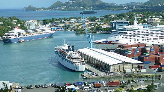 St. Lucia, Karibik: Hafen von Castries