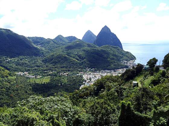 Blick über St. Lucia: Gros & Petite Piton