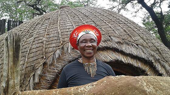 Südafrika: Zulu Frau in KwaZulu-Natal