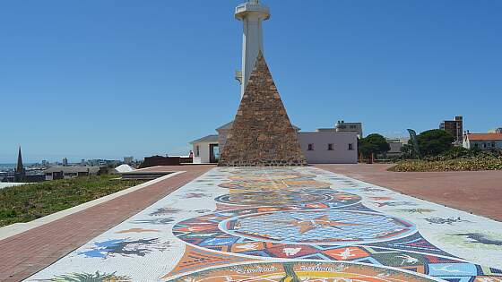Port Elizabeth, Südafrika: Pyramide und Leuchtturm