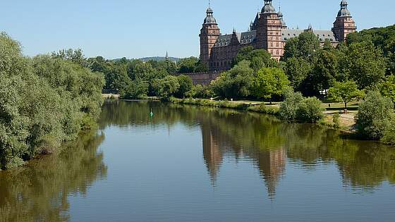 Aschaffenburg: Schloss Johannisburg am Main