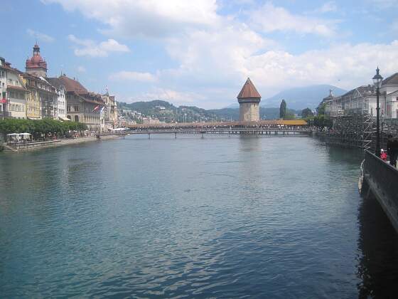 Luzern, Schweiz: Kapellbrücke über die Reuss
