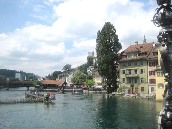 Luzern, Schweiz: die Reuss mit Kapellbrücke