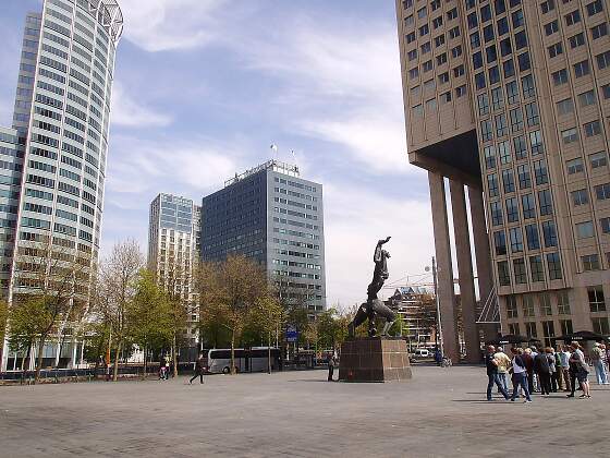 Rotterdam, Niederlande: Kriegsdenkmal "Die zerstörte Stadt"