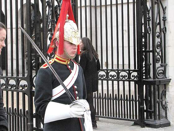 Grenadier Guard vor dem Buckingham Palace, London