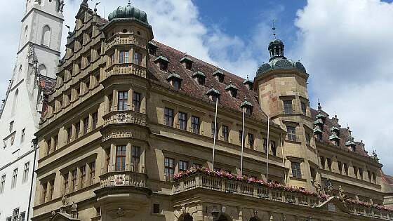 Rathaus am Marktplatz in Rothenburg / Tauber