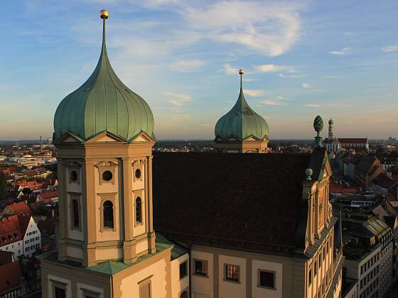 Augsburg: Blick vom Rathaus auf St. Ulrich