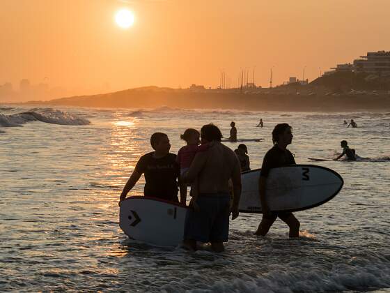 Sonnenuntergang am Strand in Punta de Este