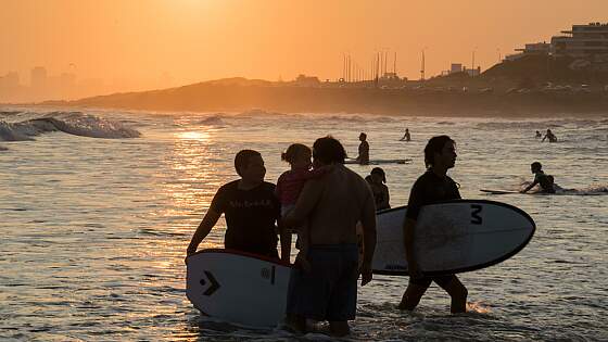 Sonnenuntergang am Strand in Punta de Este