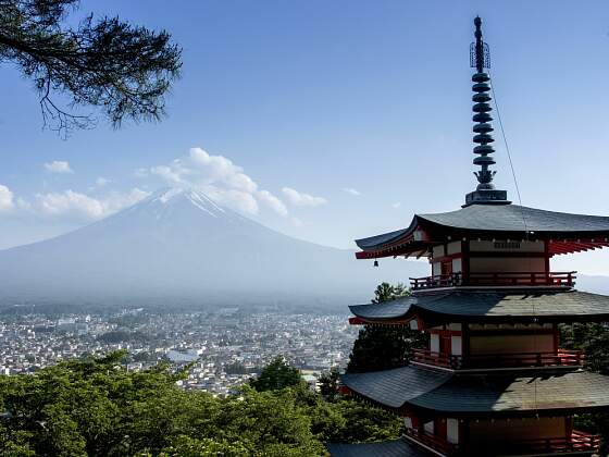 Japan: Mt. Fuji und Chureito Pagode