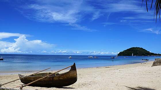 am Strand von Nosy Be, Madagaskar