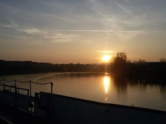 Sonnenaufgang auf der Mosel