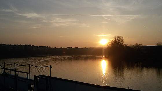 Sonnenaufgang auf der Mosel