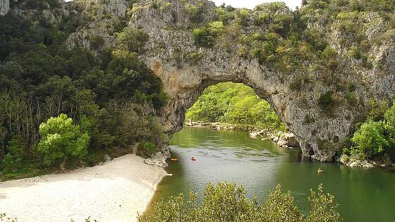 Pont d'Arc - natürliche Steinbrücke über die Ardeche