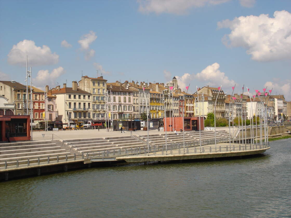 am Ufer der Saone in Macon, Frankreich