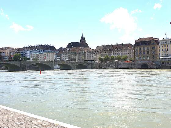 Basel: Mittlere Rheinbrücke und Münster
