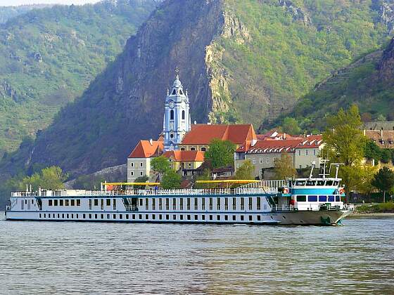 Donau mit MS Prinzessin Katharina